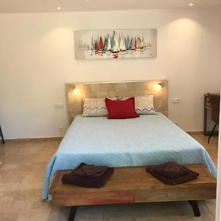 Alojamento de Acomodação e Pequeno-almoço Casa Di Floumy Calvi (Corsica)