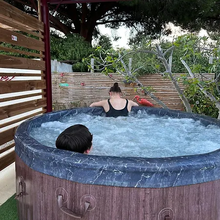 Casa Di Floumy Nocleg ze śniadaniem Calvi (Corsica)