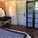 Casa Di Floumy Bed & Breakfast