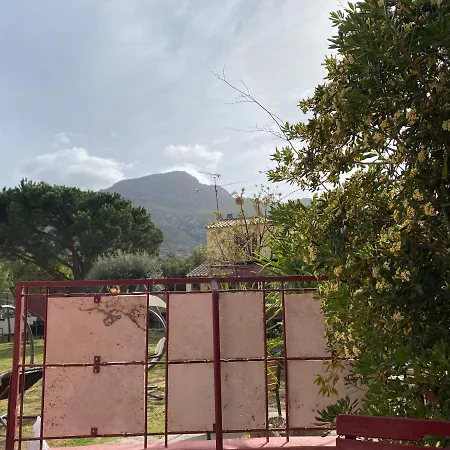 Casa Di Floumy קאלבי