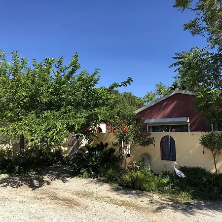 Alojamento de Acomodação e Pequeno-almoço Casa Di Floumy Calvi (Corsica)