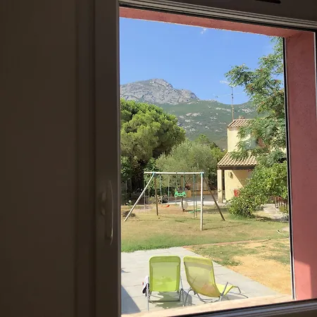 Casa Di Floumy Кальви