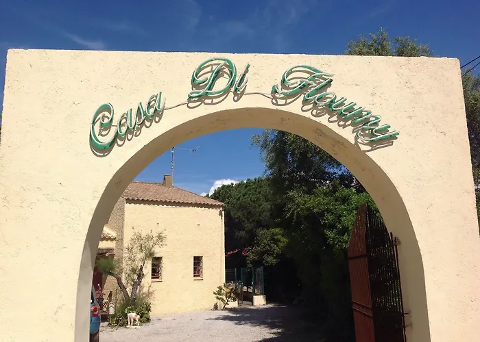Alojamento de Acomodação e Pequeno-almoço Casa Di Floumy Calvi (Corsica)